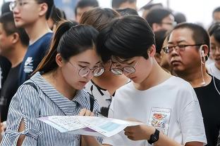 酷似神盾局局长！黄明依眼角被打开后缝针 周琦赛后晒照打趣